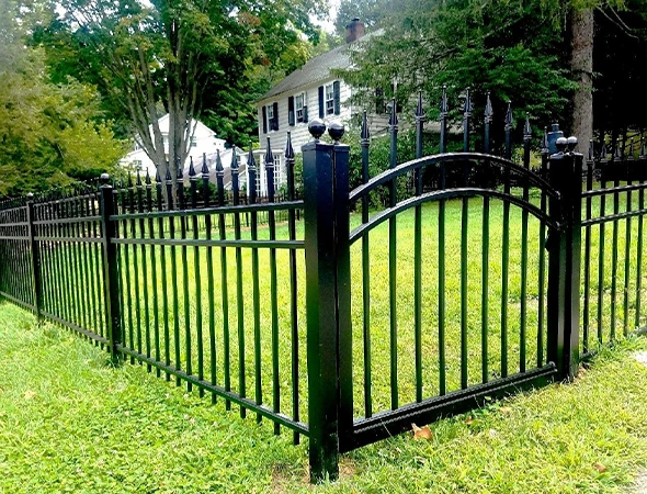 Bent & Broken Aluminum Fence Rail Repair